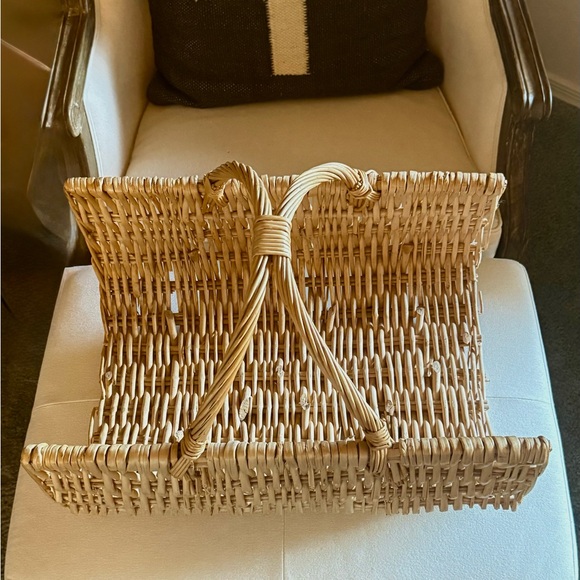 Rustic Firewood Style Willow Basket with Handle - Picture 6 of 8